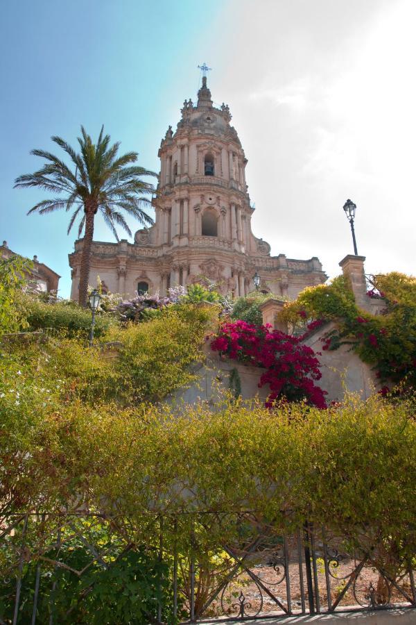 Casa Degli Avi Don Neli, Immersa Nella Natura モーディカ エクステリア 写真